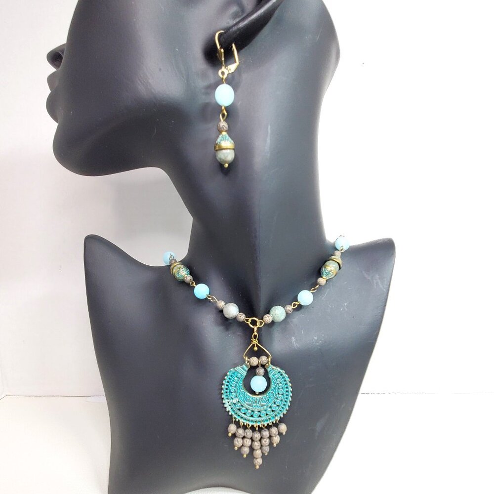 Maifanite and Quartz Crescent Necklace Set